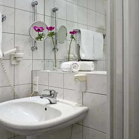 Отель Berlin Mark Hotel 4*